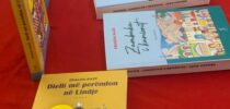 Takim letrar me romancieren Eralda Baze me rastin e botimit të romanit “Zambaku i kanionit” (2023)
